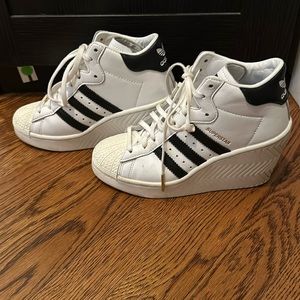 Adidas wedge sneakers size 5 1/2, New without tags